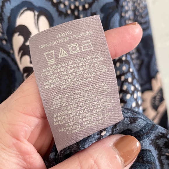 Ted Baker Women’s Blouse Satin Paisley Floral print Boho Key hole Navy Pink L - Picture 11 of 14